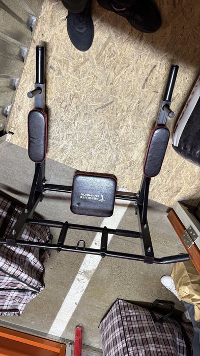 Турник настенный