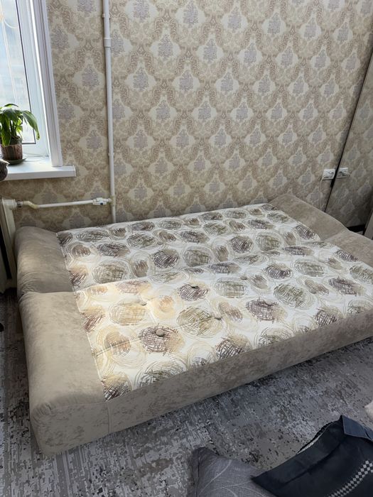 Продается раскладные диван и два кресло