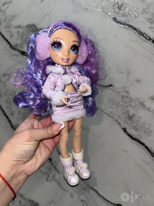 Шарнирная кукла Rainbow High