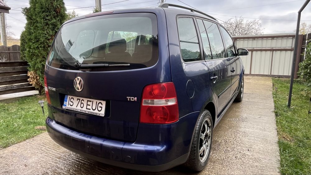 VOLKSWAGEN Touran 2004 — imagine 4