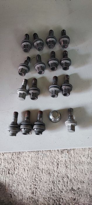 Thule ,ClipOn греди    ОРЕЛ , стойка багажник за велосипеди,джанти