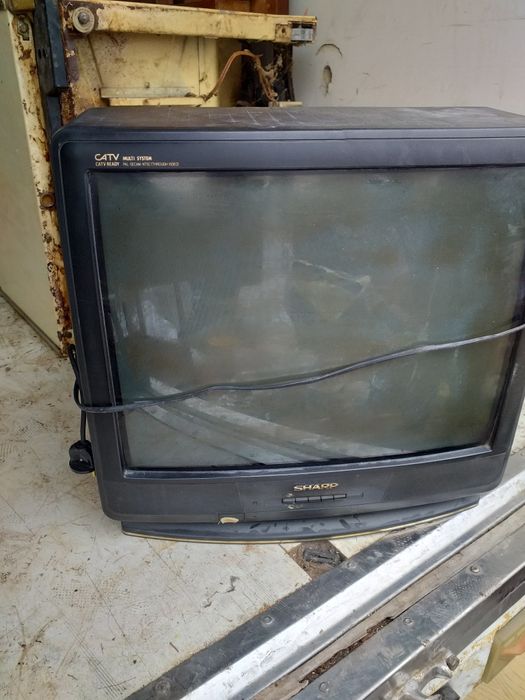 Televizor Sharp rabochi