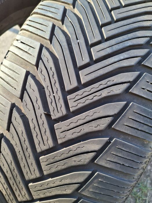 2 Anvelope de iarnă 215 60 r16 Michelin