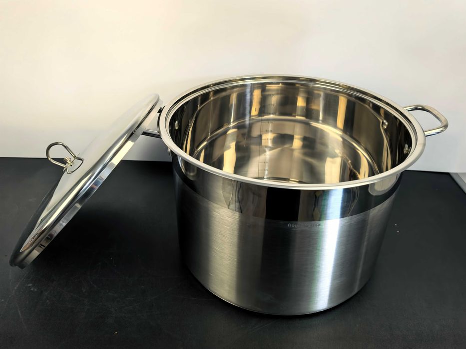 Oala inox 38x26 cm 30 litri cu capac metal 350 lei