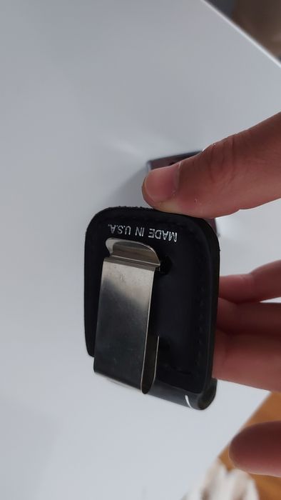 Bricheta si husa zippo de colectie