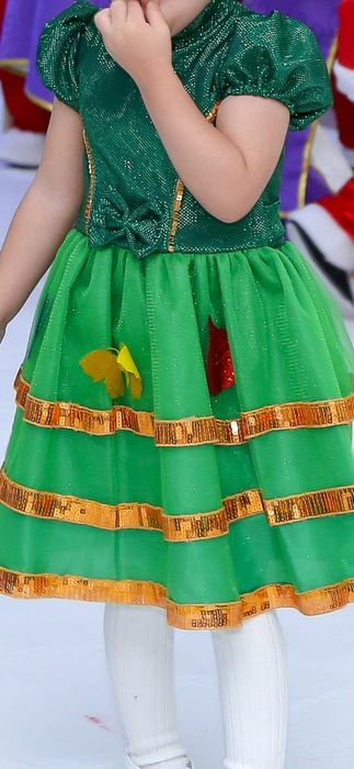 Зленое Платье ёлка