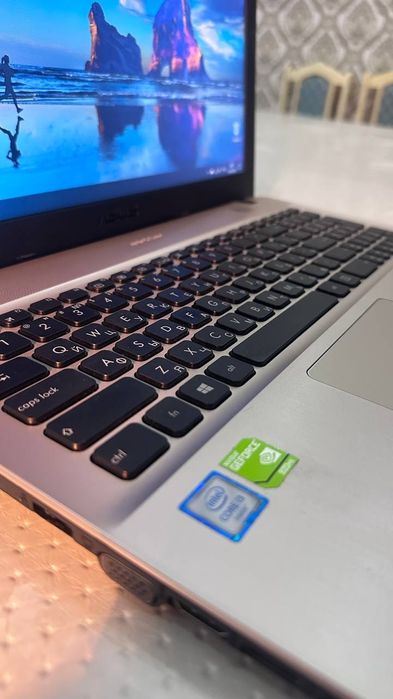 Ноутбук ASUS X541UV