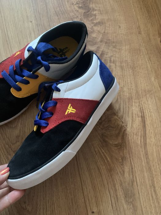 Оригинални маркови детски кожени спортно-елегантни обувки