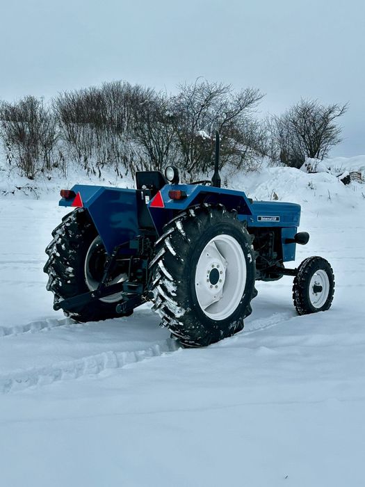 Tractor Universal 550