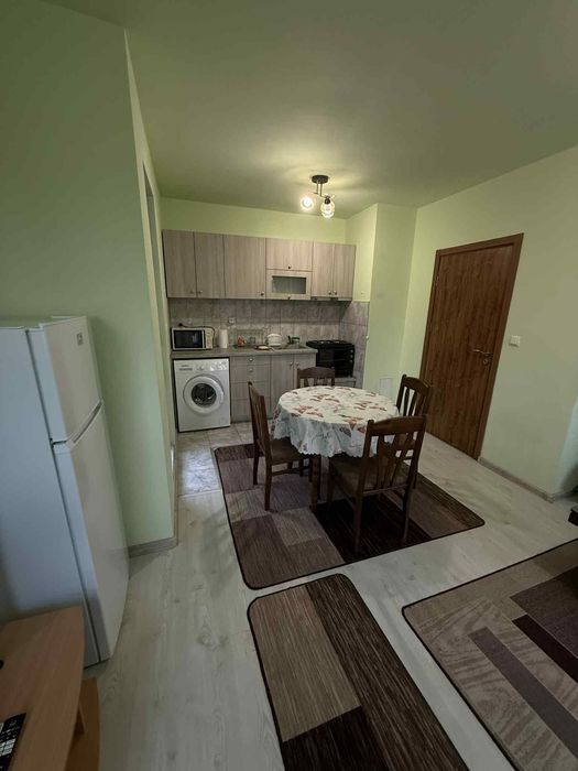 Двустаен апартамент, под наем, кв. Колхозен пазар