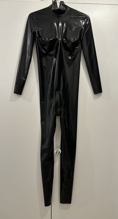 Catsuit negru din Latex real !!