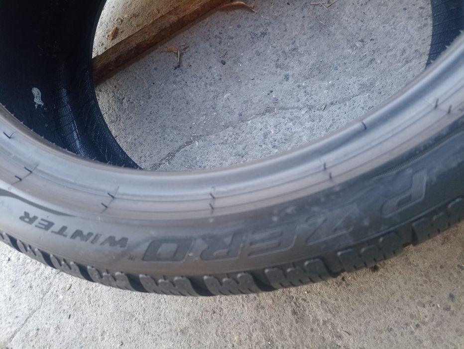2 anvelope de iarna Pirelli 265/35 R19 dot 4520