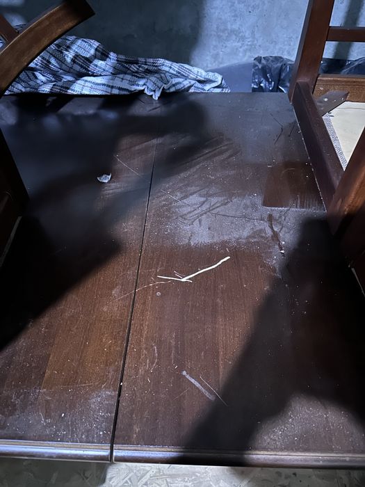 Продам стол (кухонный, обеденный)