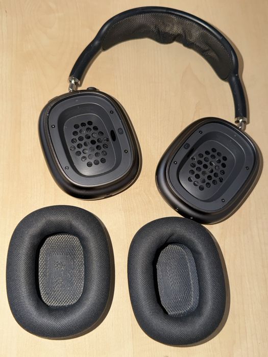 Оригинал AirPods Max Lightning