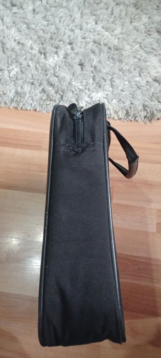 Geantă laptop     .