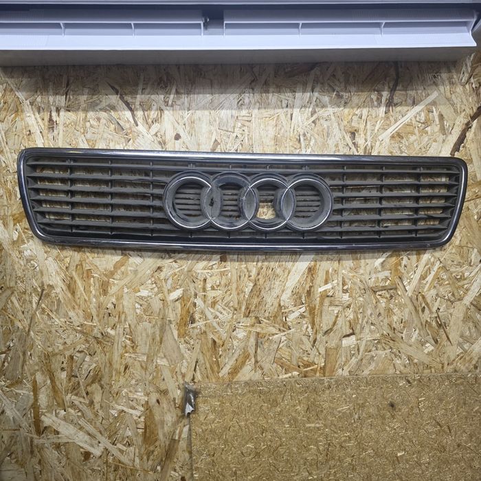 Решетка радиатора Ауди 80 б4