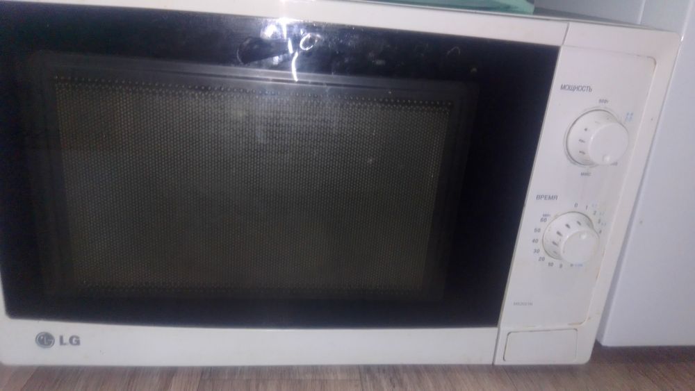 Продам микроволновку , пылесос