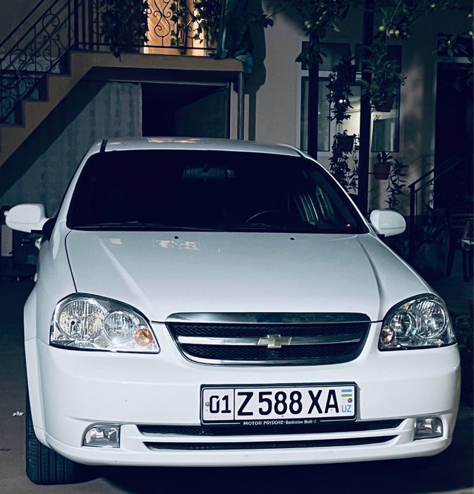 Lasetti 1.8 mexanika sotiladi