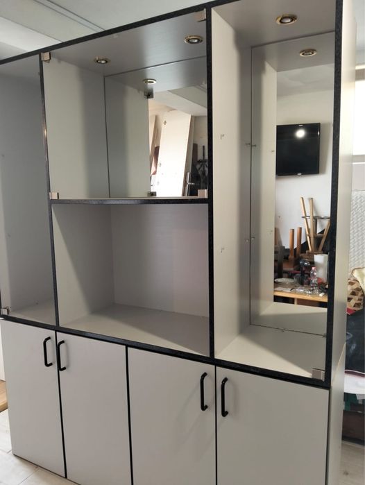 Set mobila living cu vitrine