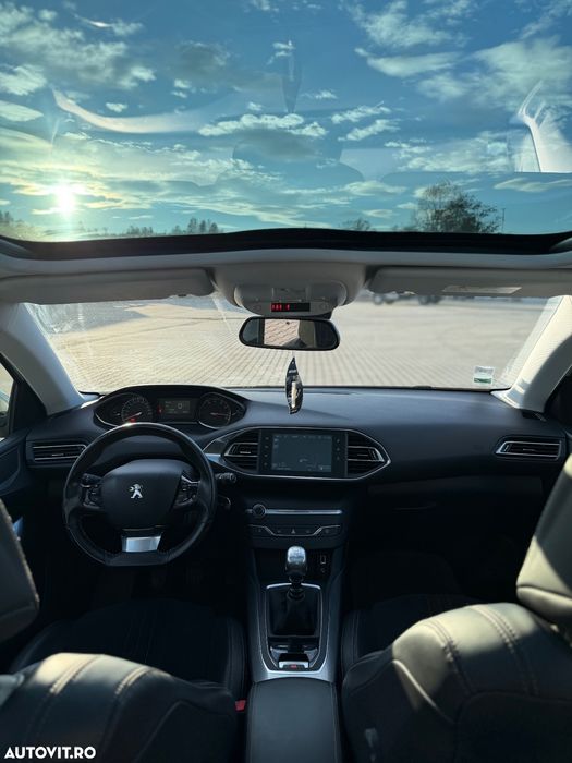 Planșă bord Peugeot 308 t9 generație 2014-2021