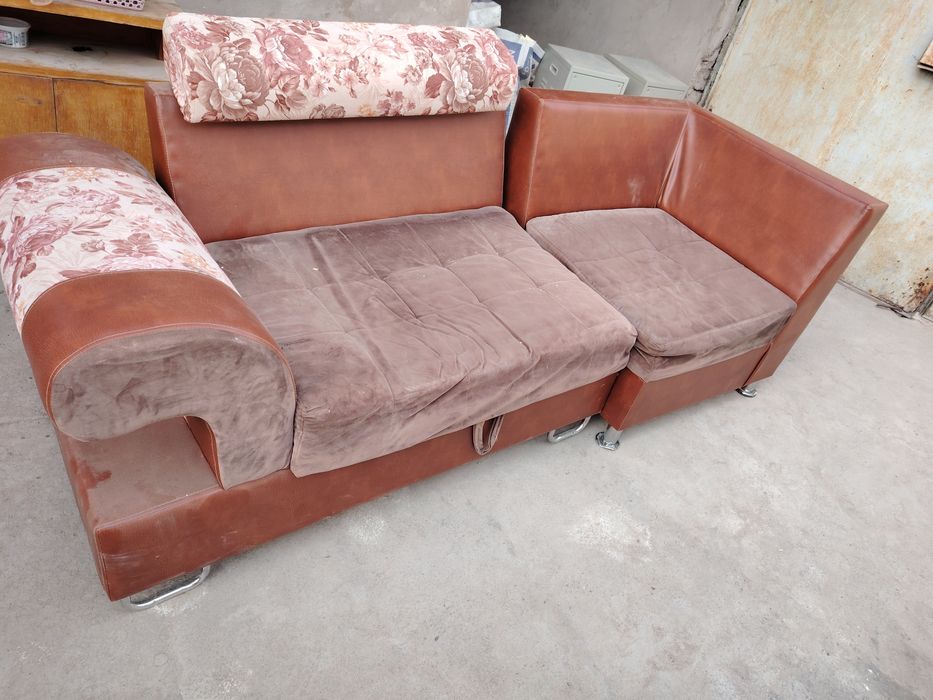 Диван мебель сотилади. Янгиюль.