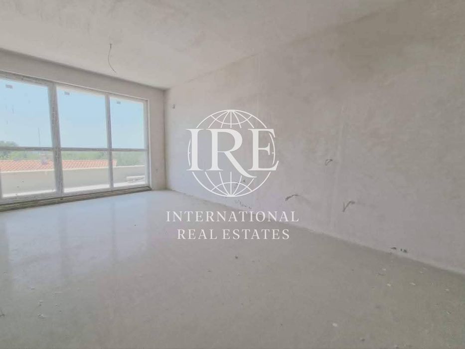 Продава се Двустаен апартамент в Варна, Възраждане 1 - 70 кв.м за 1020 €/кв.м - Снимка #1