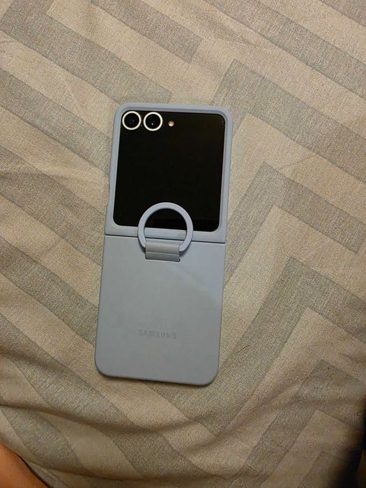 Samsung Flip 6 256 Mb