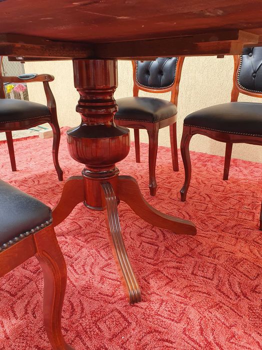 Vand canapea cu doua fotolii si masa sufragerie cu scaune