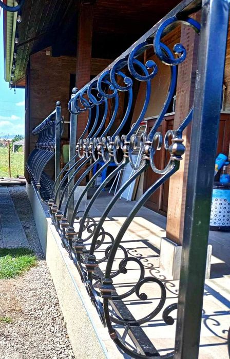 Изработка на решетки и парапети от ковано желязо