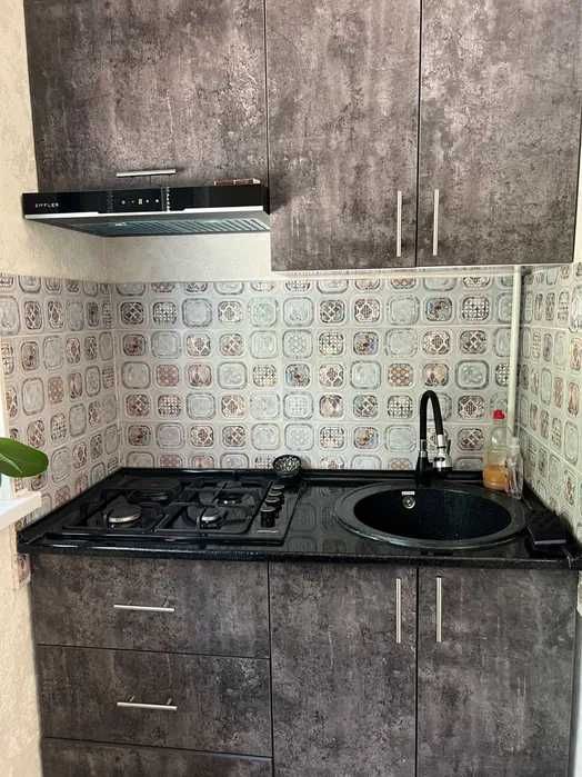 Сдаётся квартира ор-р Массив Ялангач 2/1/4 на Мирзо Улугбекский