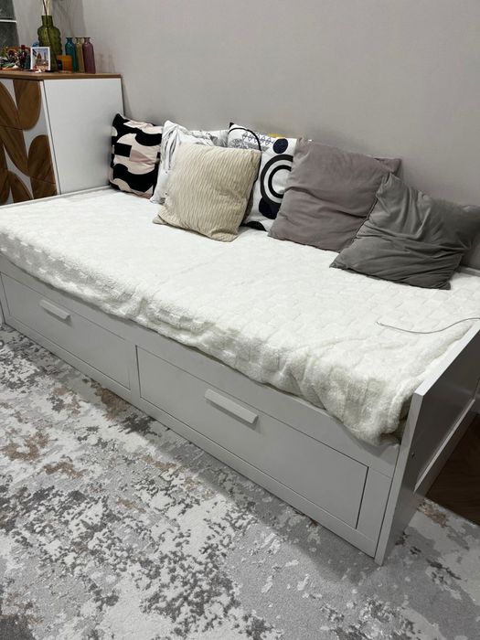 Продам кровать IKEA