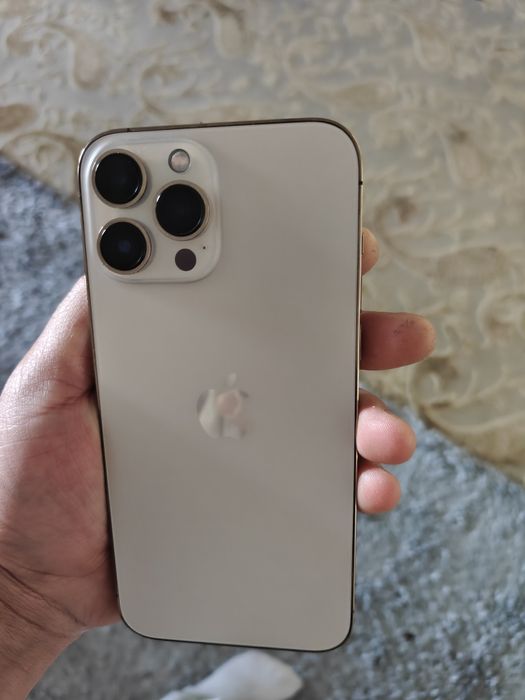Продам Айфон 13 про макс