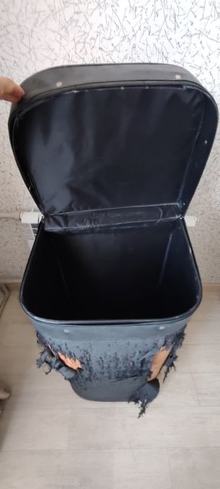 Продаю  сумку требуется реставрация