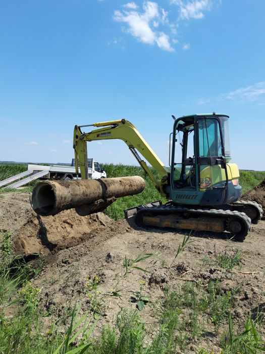 Buldo Miniexcavator Incarcator frontal Sapatura canale Nivelare teren