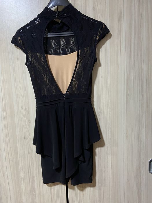 Елегантна дамска рокля