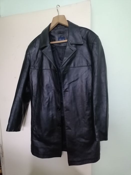 Продам кожаные куртки.