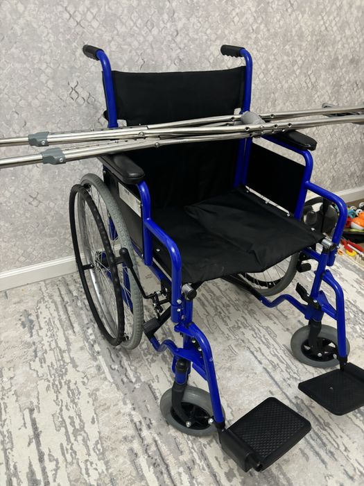 Продам Коляска и костыл