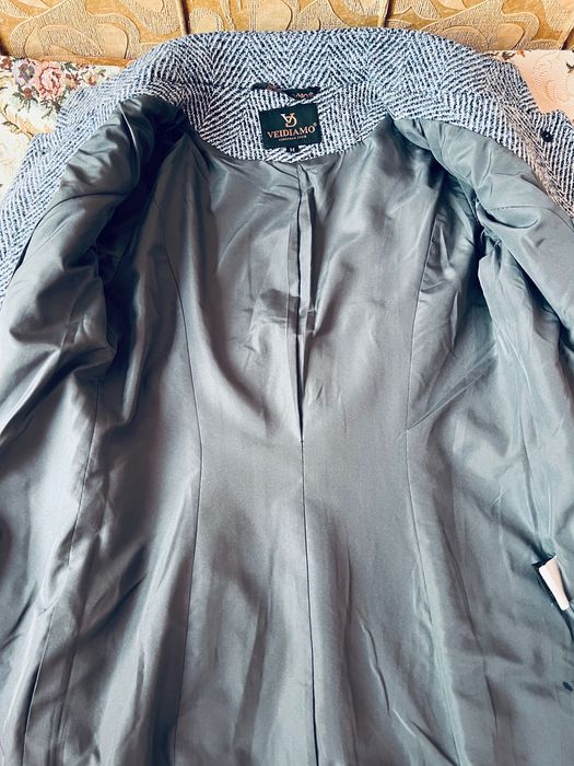 Продам женское пальто