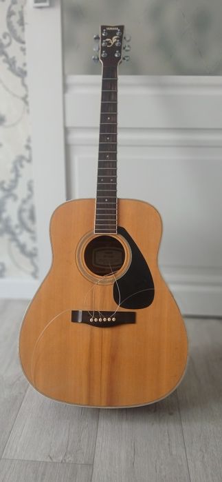 продам гиатару ямаха FG432S