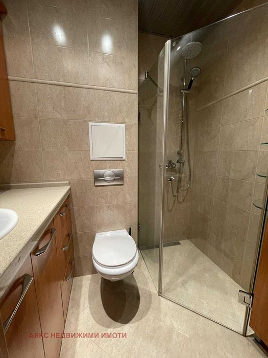 Дава се под наем Тристаен апартамент в София, Дианабад - 100 кв.м за 800.7 € - Снимка #10