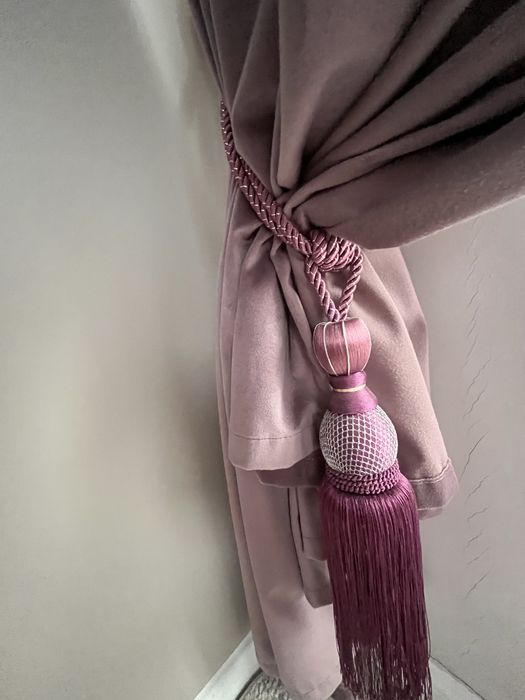 Продам шторы 4 шт