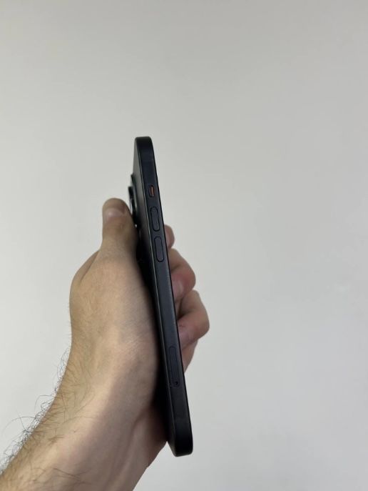 Продам iPhone 15