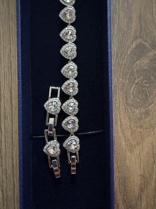 bratara swarovski cu inimi