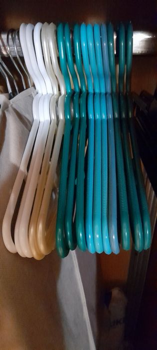 Umerașe din plastic, stare excelenta,  15 bucăți
