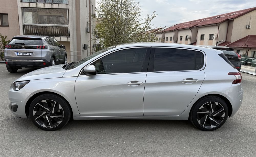 Peugeot 308 - Automat - 2.0 Diesel - Hatchback