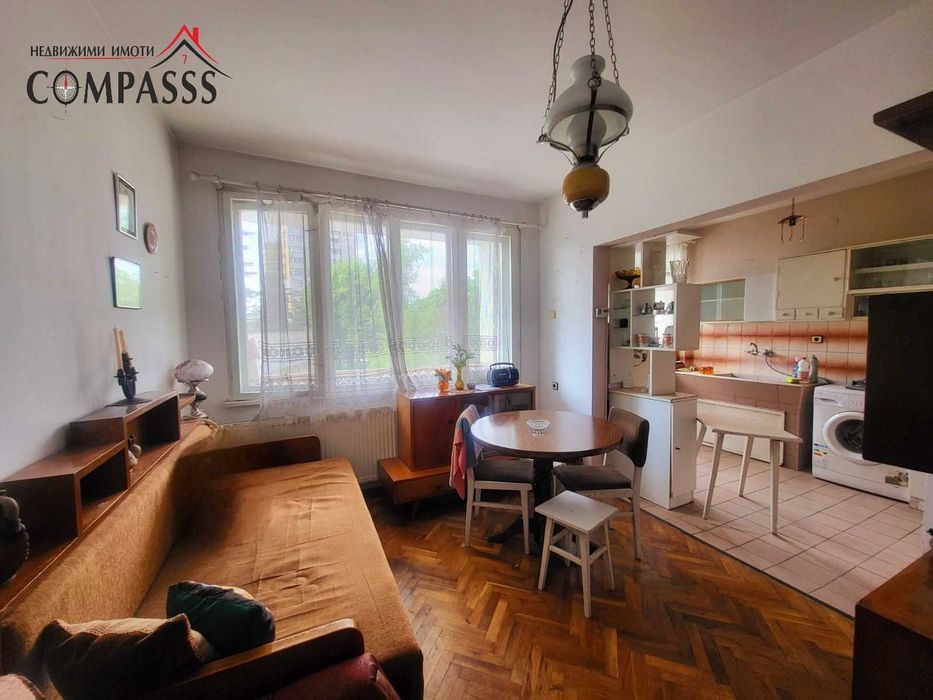 Продава се Двустаен апартамент в Добрич, Център - 67 кв.м за 1104 €/кв.м - Снимка #5