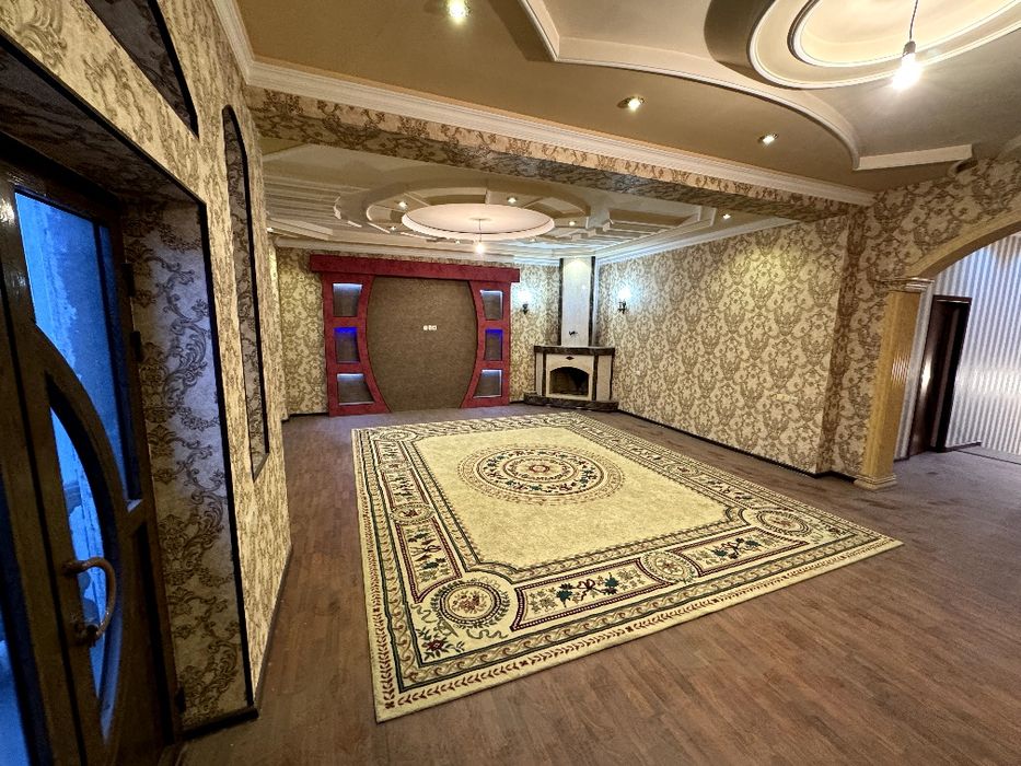 Дом в самом центре  8 соток 2 этажный Охунбобоев