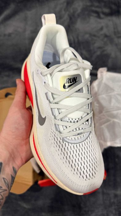 Nike Vomero 18 кроссовки