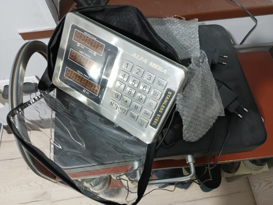 Продам весыи электронный.