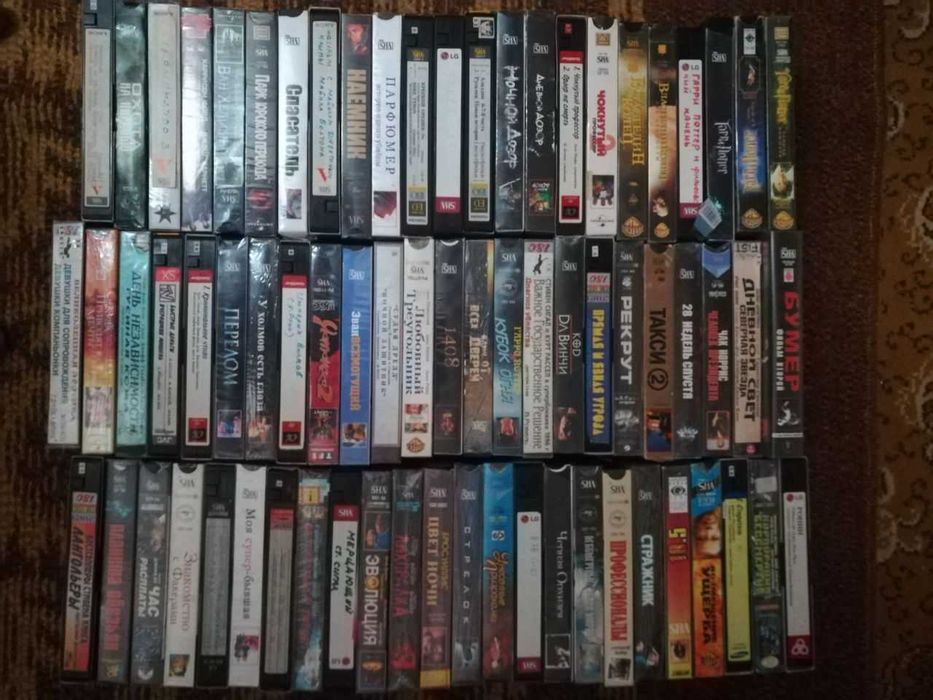 Большой Телевизор (29) видеомагнитофон и кассеты